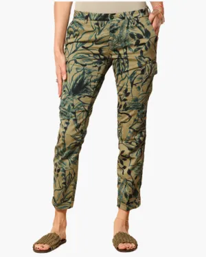 CHILE CITY CARGO PANTS IN FLORAL PRINT GREEN
