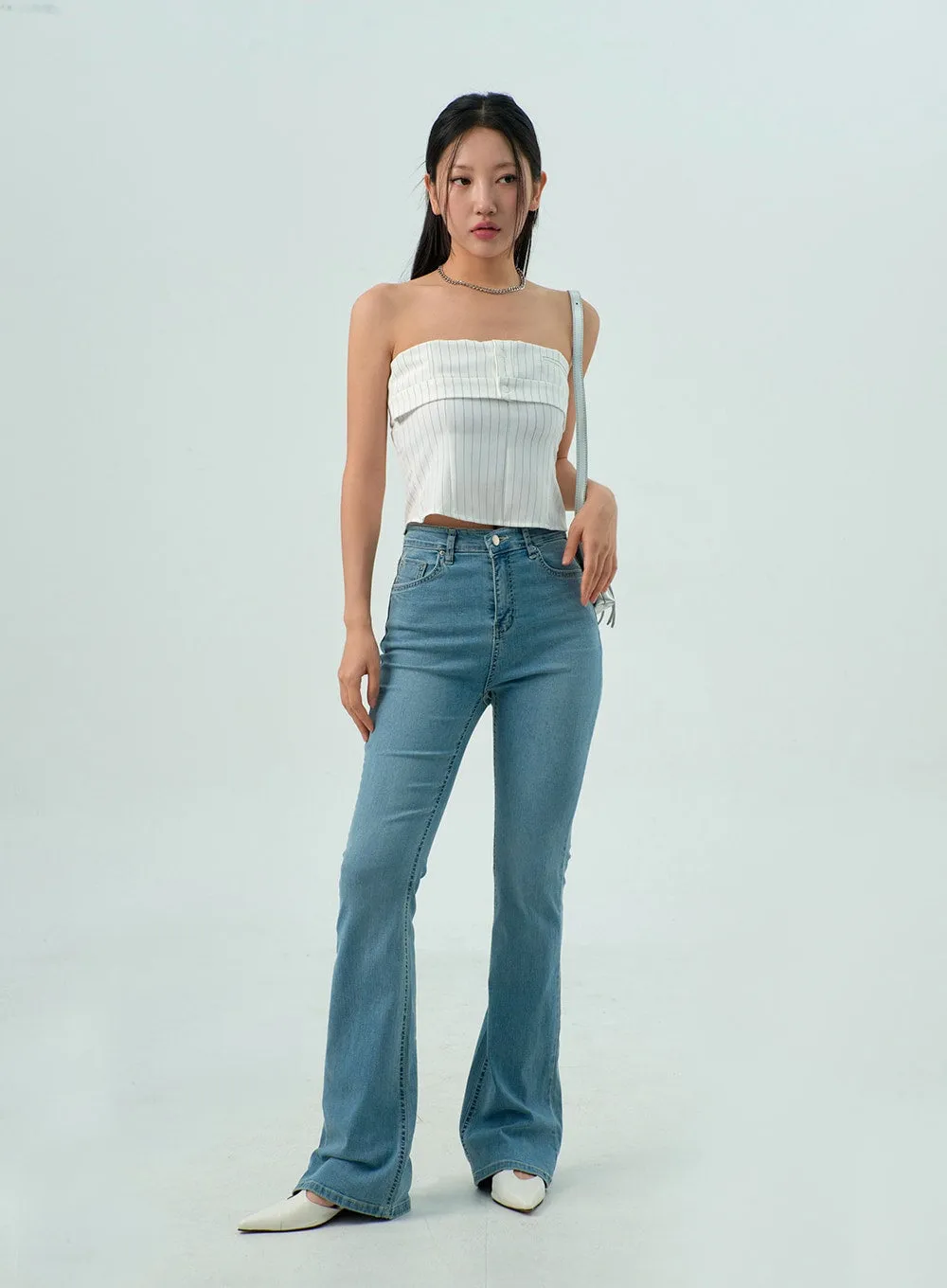 Light Wash Bootcut Jeans CY330