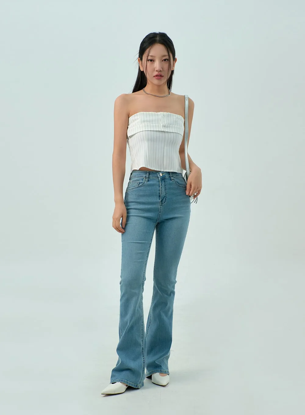 Light Wash Bootcut Jeans CY330