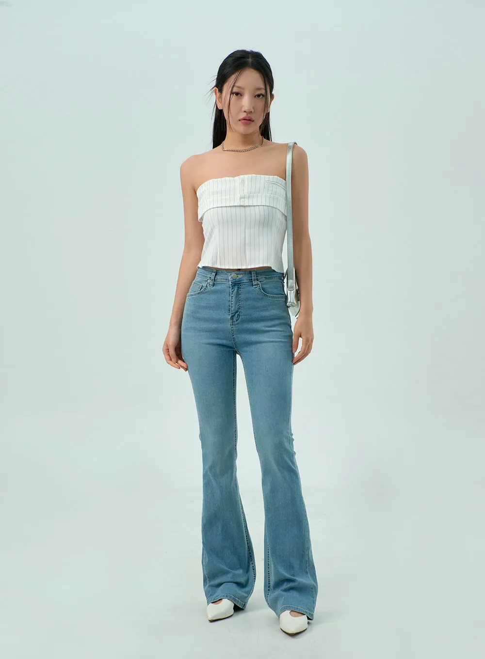 Light Wash Bootcut Jeans CY330
