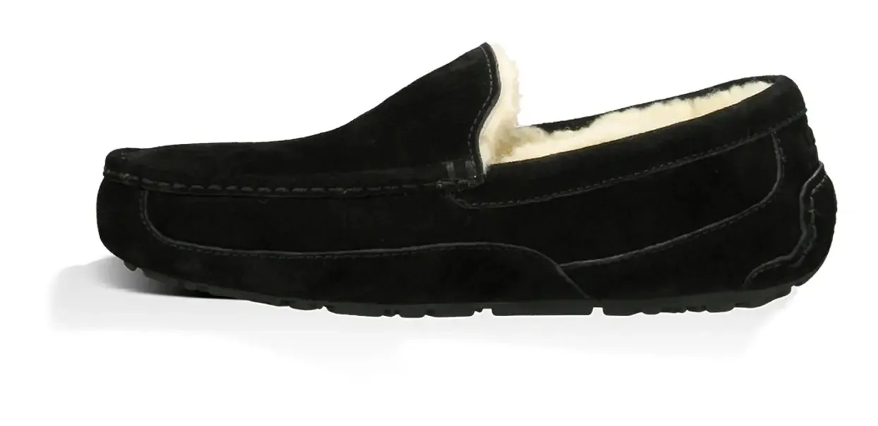 Men’s UGG Ascot (Suede) – Classic Moc-Toe Slipper with Indoor/Outdoor Comfort